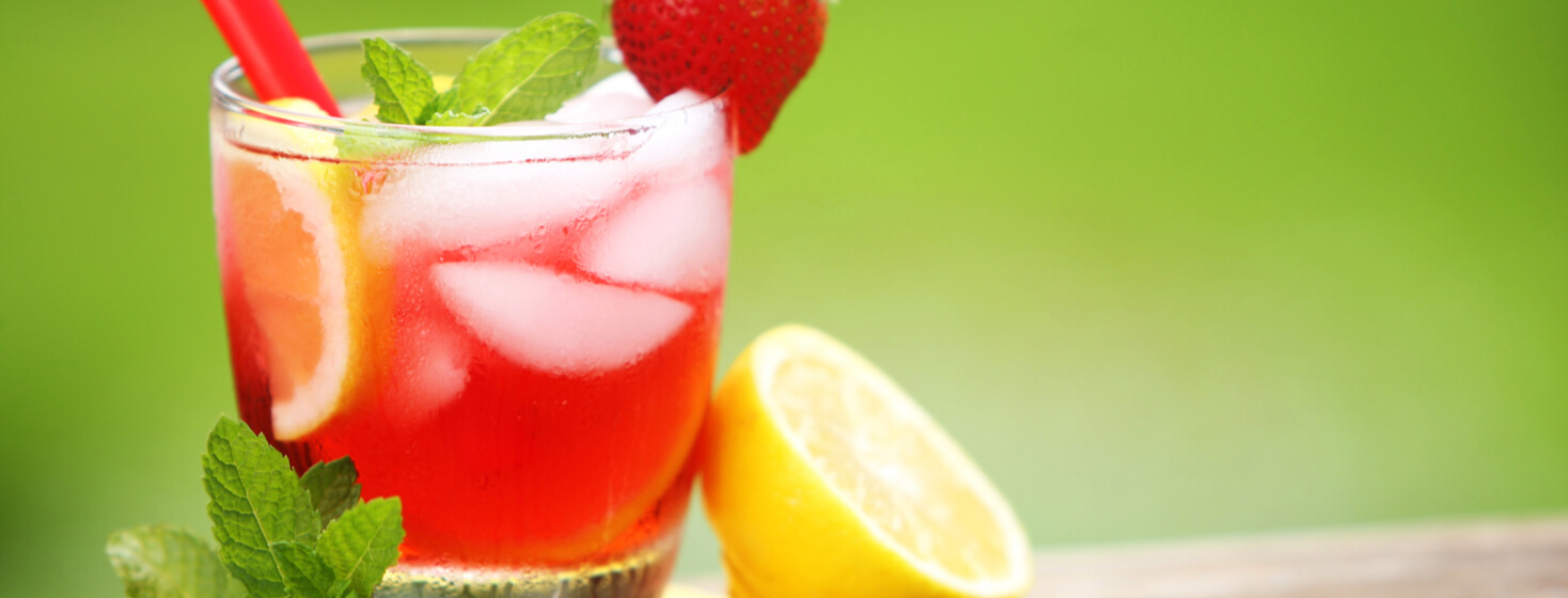 Strawberry Hibiscus Lemonade Mocktail